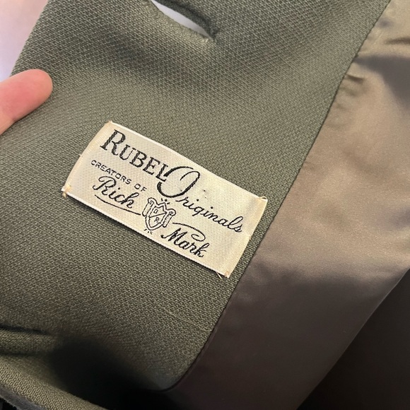 Vintage Jackie O green wool coat with fur collar - Picture 8 of 11